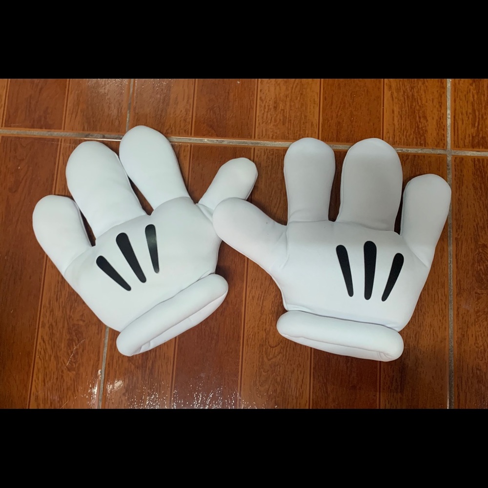 Mickey Mouse Hands